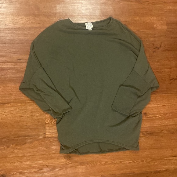 Blue Rain by Francesca’s Slouch Shirt - Picture 3 of 3